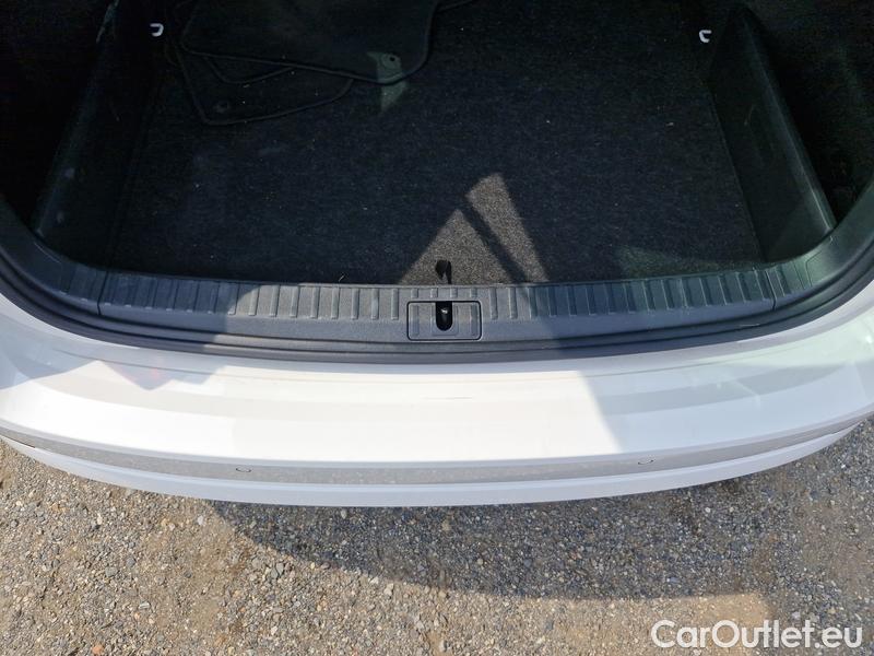  Skoda  Octavia  Combi (NX3)(2020) Oct.Combi 1.5TSI 110 Style Aut #7