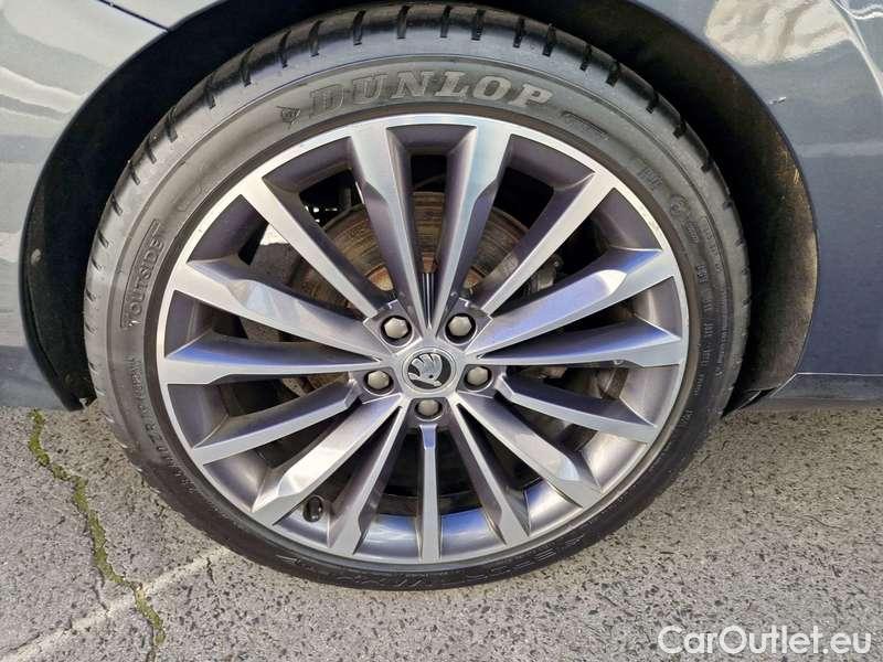  Skoda  Superb  Combi (3V5)(2015) Su.com.2.0TDI 147 4x4 L&K Aut #21