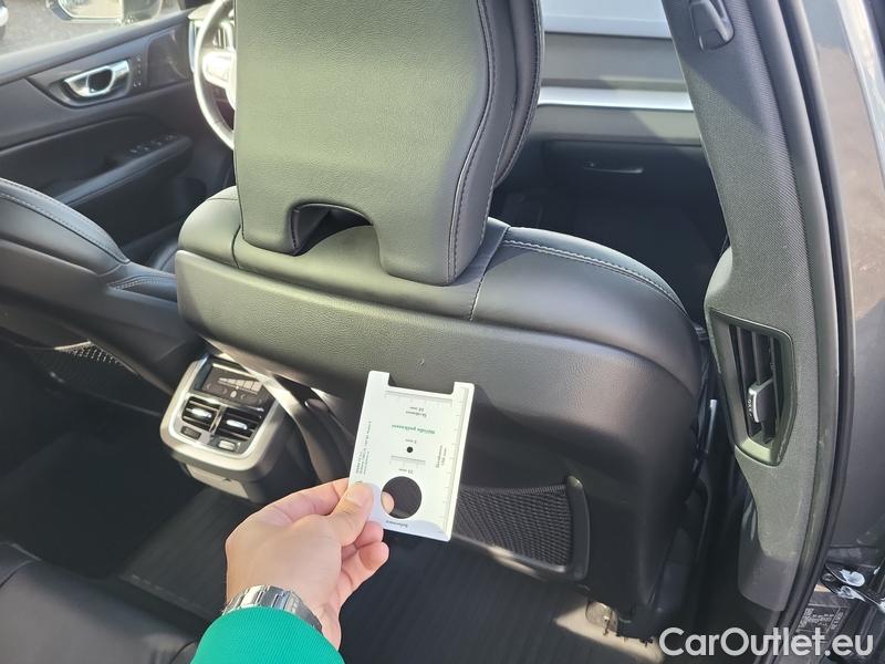  Volvo  V60  (2010)  T6 R-Design AWD AT #24