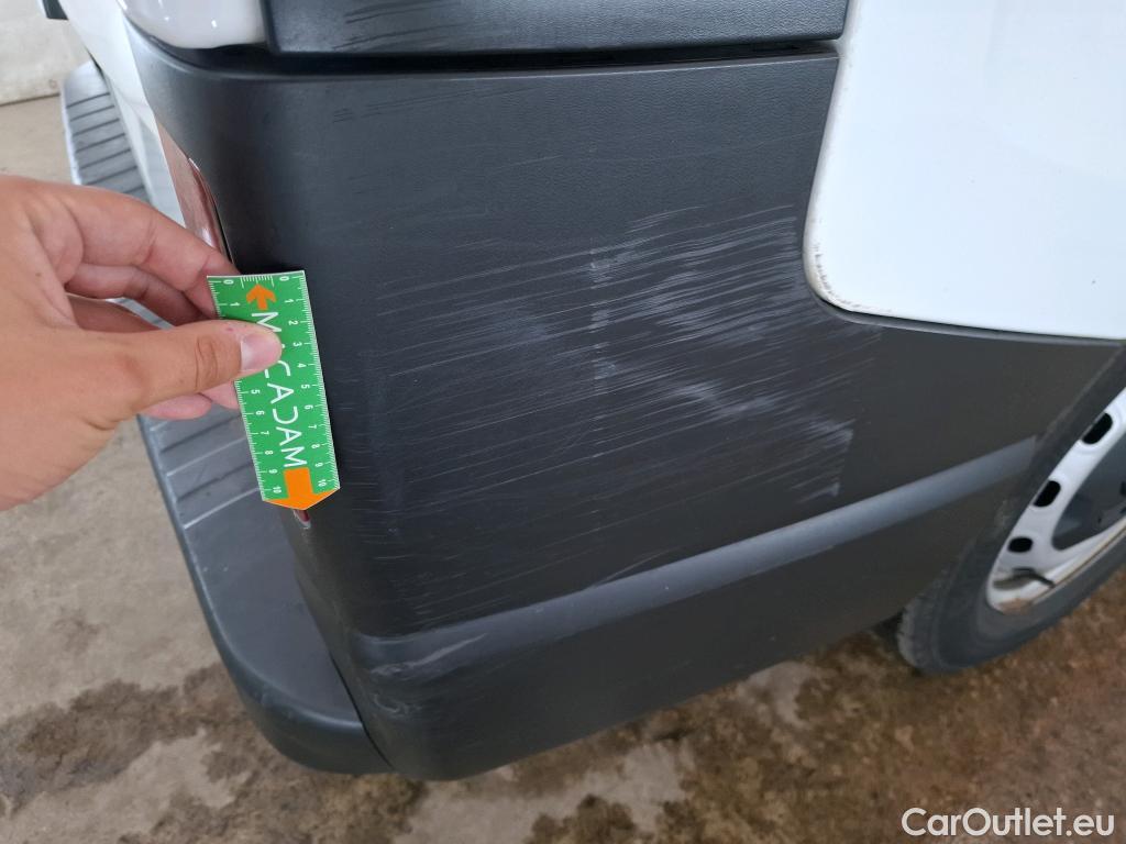  Renault  Trafic  Fourgon L2H1 3T Grand Confort 2.0 dCi 130CV BVM6 E6d #44