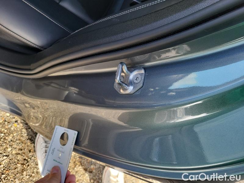  Volvo  V60  (2010)  T6 R-Design AWD AT #30