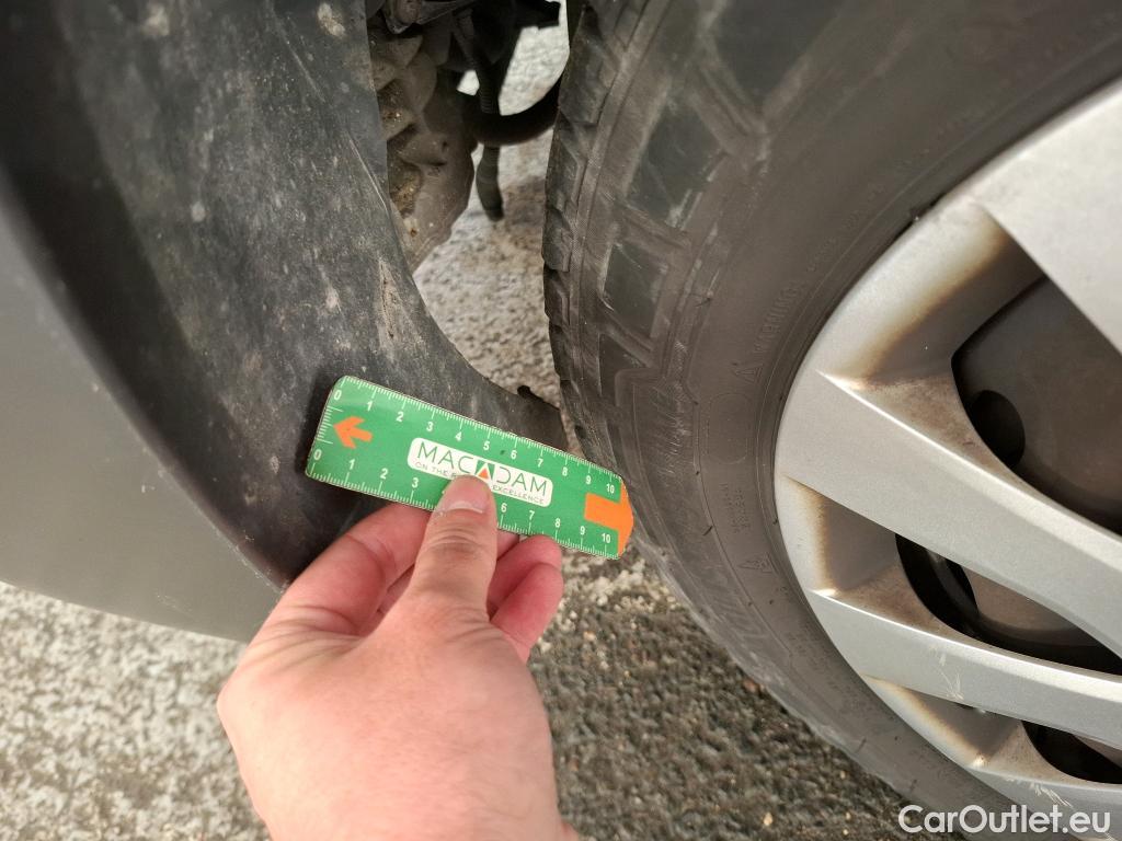  Renault  Trafic RENAULT  / 2019 / 4P / Fourgon tole FG GCF L1H1 1000 dCi 120 #24