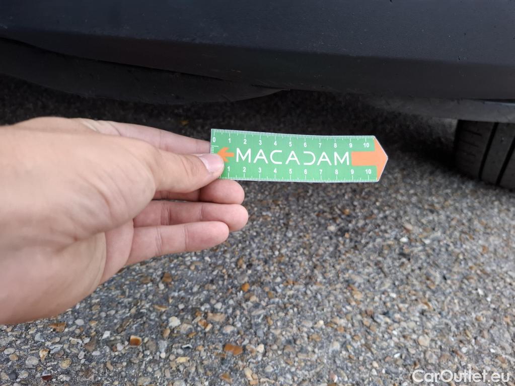  Renault  Trafic  Fourgon L2H1 3T Grand Confort 2.0 dCi 130CV BVM6 E6d #27