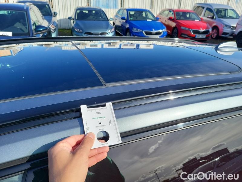  Volvo  V60  (2010)  T6 R-Design AWD AT #6