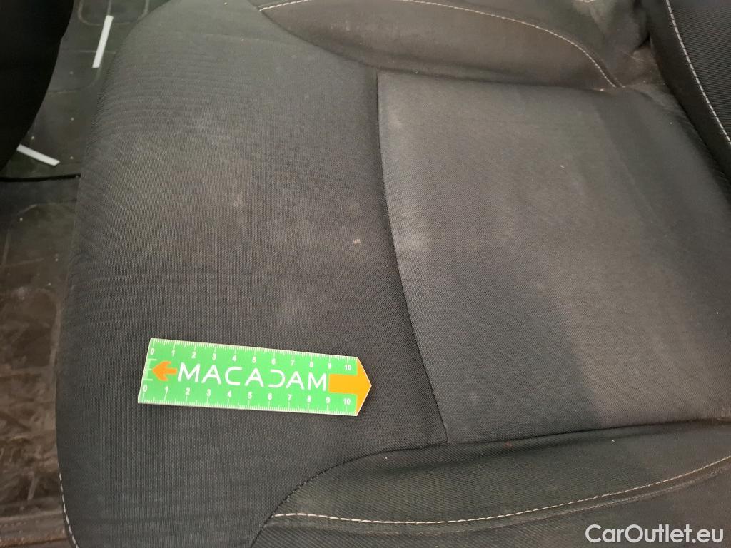  Renault  Trafic  Fourgon L2H1 3T Grand Confort 2.0 dCi 130CV BVM6 E6d #42