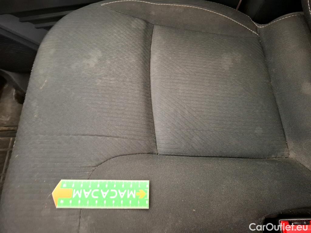  Renault  Trafic  Fourgon L2H1 3T Grand Confort 2.0 dCi 130CV BVM6 E6d #40