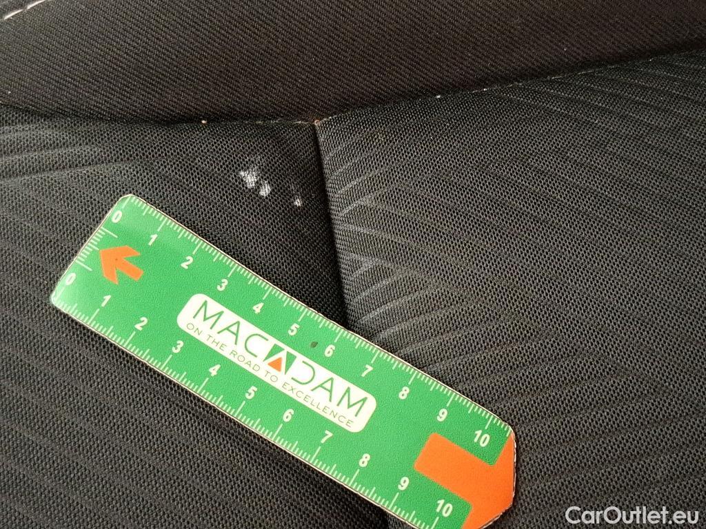  Renault  Trafic RENAULT  / 2019 / 4P / Fourgon tole FG GCF L1H1 1000 dCi 120 #8