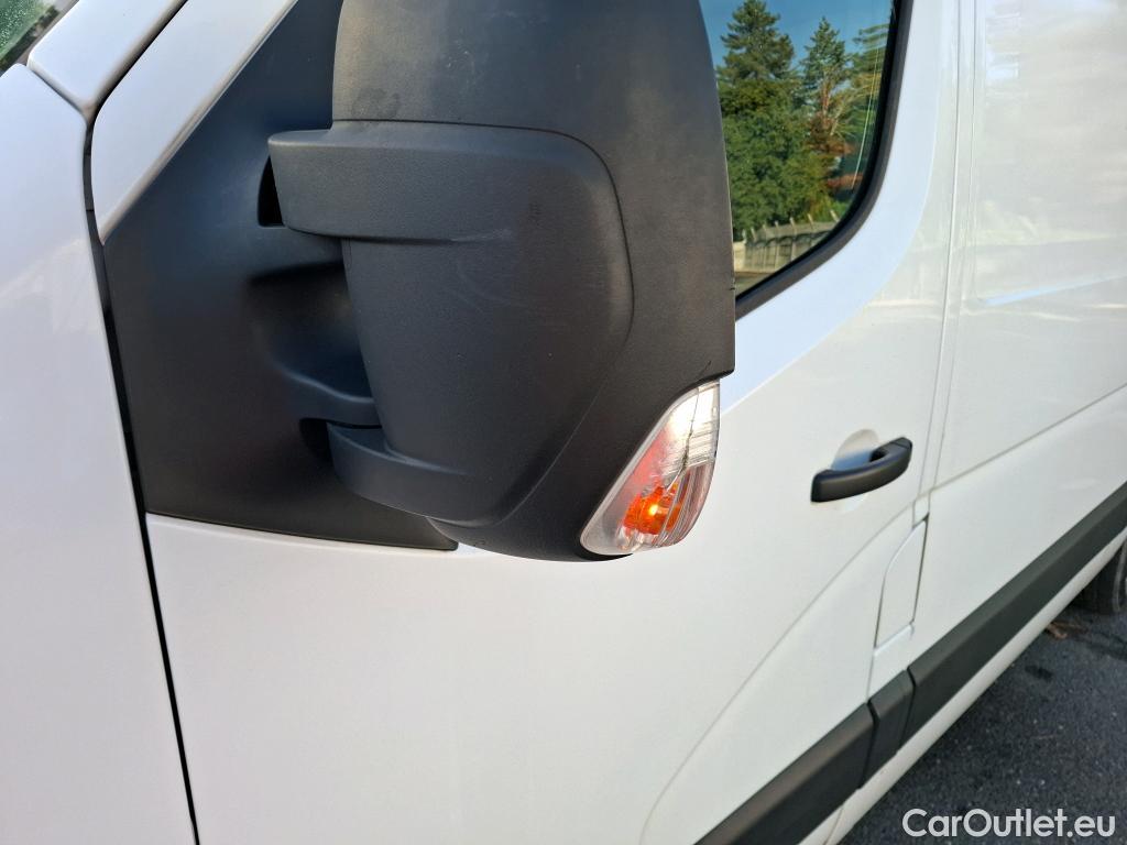  Renault  Master  III Fourgon L2H2 3 5 Grand Confort dCi 135CV BVM6 E6dT #37