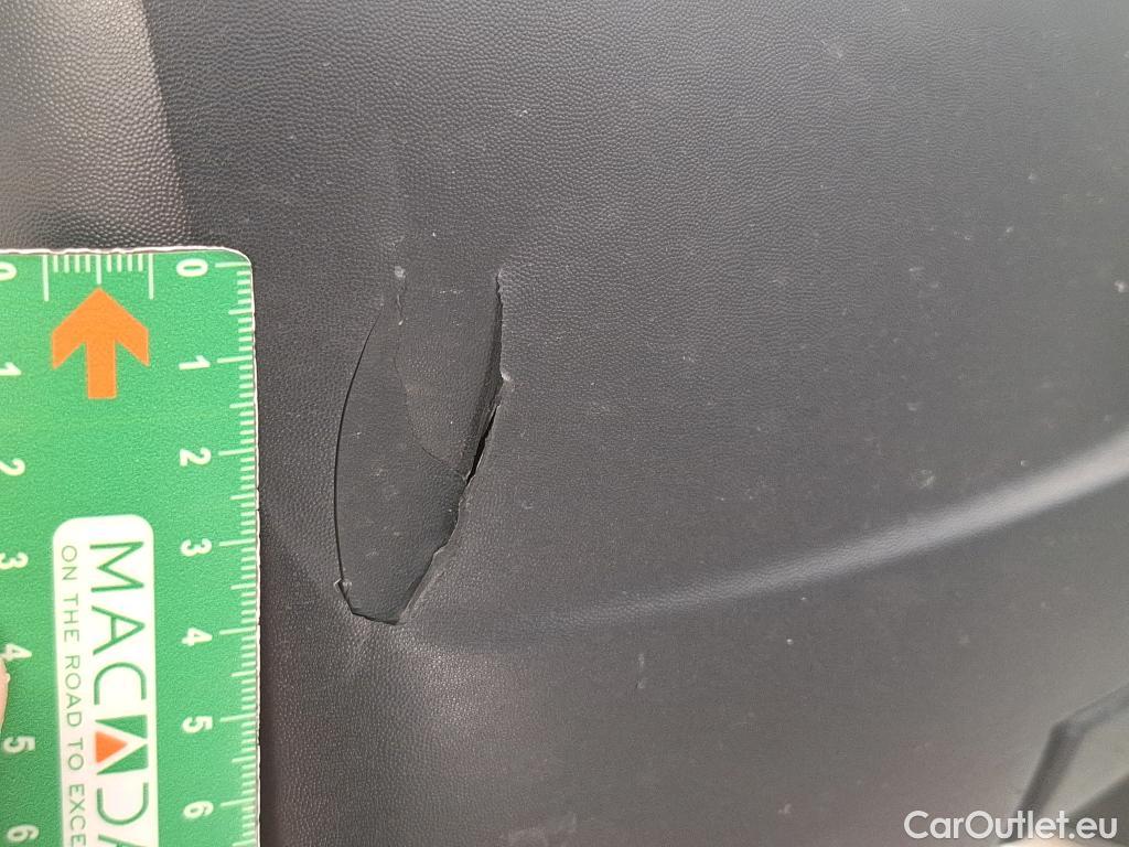  Renault  Trafic  III Fourgon Grand Confort L2H1 1200 1.6 dCi 145CV BVA6 E6dT #33