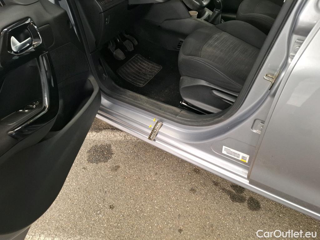  Peugeot  208  Affaire Premium Pack 1.5 HDi 100CV BVM5 E6dT #32