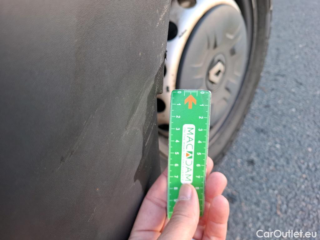  Renault  Master  III Fourgon L2H2 3 5 Grand Confort dCi 135CV BVM6 E6dT #47