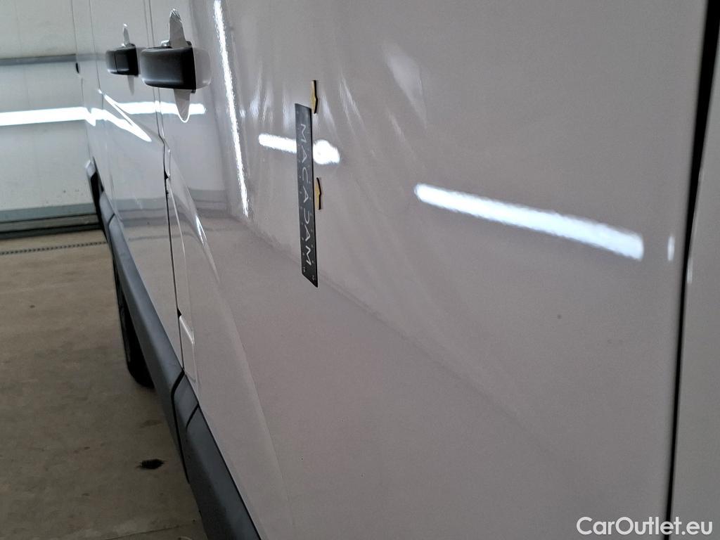  Renault  Master RENAULT   2019  4P  Fourgon tole  SL PRO F3500 L2H2 dCi 135SL #54