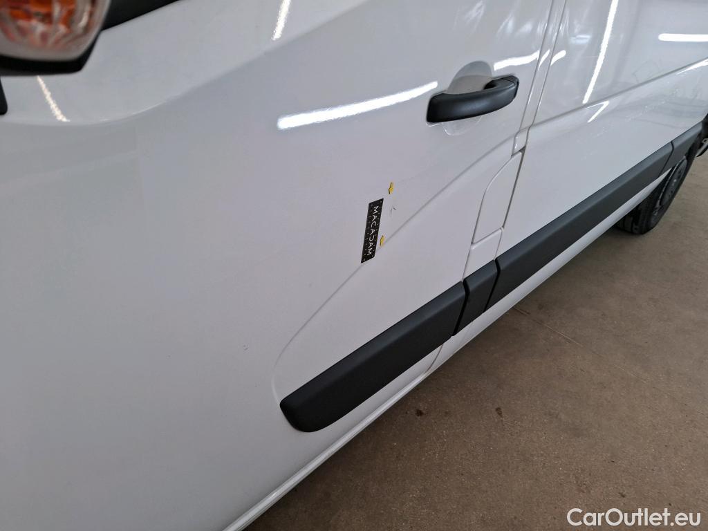  Renault  Master RENAULT   2019  4P  Fourgon tole  SL PRO F3500 L2H2 dCi 135SL #38