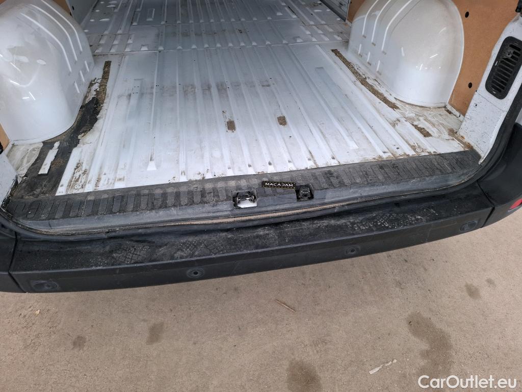  Renault  Master RENAULT   2019  4P  Fourgon tole  SL PRO F3500 L2H2 dCi 135SL #35