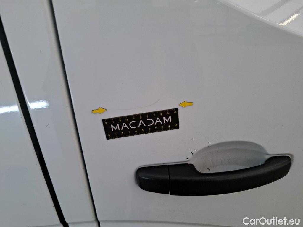  Renault  Master RENAULT   2019  4P  Fourgon tole  SL PRO F3500 L2H2 dCi 135SL #53