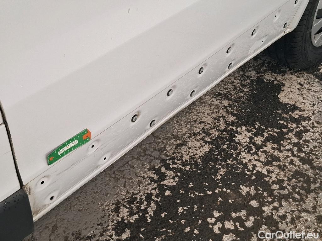  Renault  Trafic  Fourgon Grand Confort L1H1 1000 1.6 dCi 145CV BVA6 E6dT #36