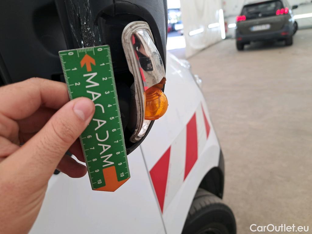  Renault  Master  Fourgon L2H2 3 5 Grand Confort dCi 130CV BVM6 E6 #63