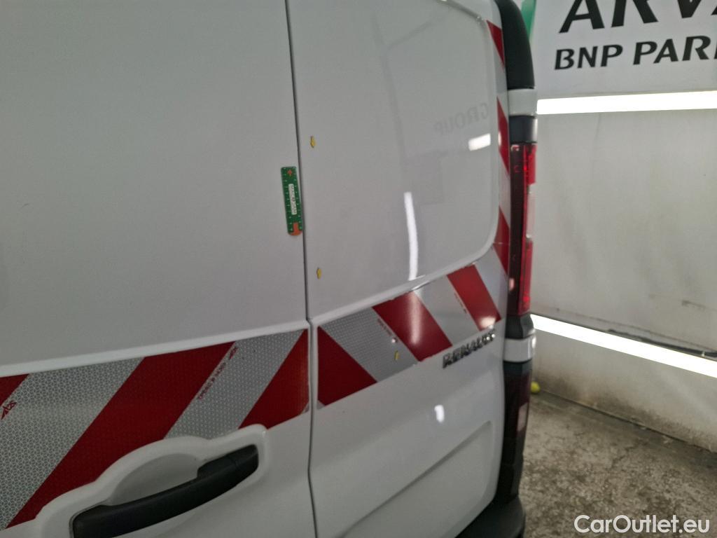  Renault  Trafic  III Fourgon Grand Confort L2H1 1200 1.6 dCi 145CV BVA6 E6dT #15