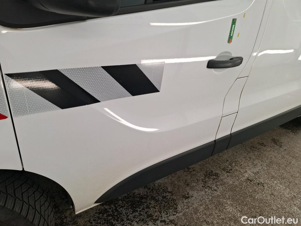  Renault  Trafic  III Fourgon Grand Confort L2H1 1200 1.6 dCi 145CV BVA6 E6dT #26