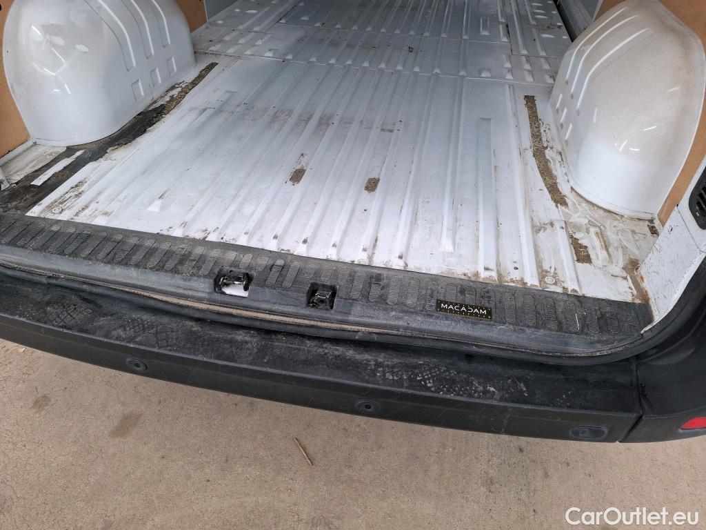  Renault  Master RENAULT   2019  4P  Fourgon tole  SL PRO F3500 L2H2 dCi 135SL #20