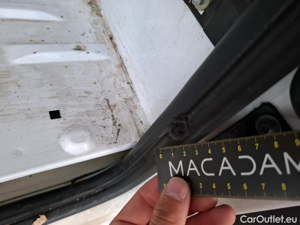  Renault  Master RENAULT   2019  4P  Fourgon tole  SL PRO F3500 L2H2 dCi 135SL #25