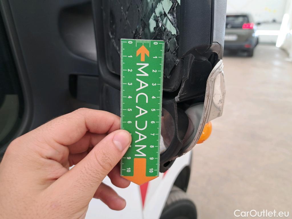  Renault  Master  Fourgon L2H2 3 5 Grand Confort dCi 130CV BVM6 E6 #42