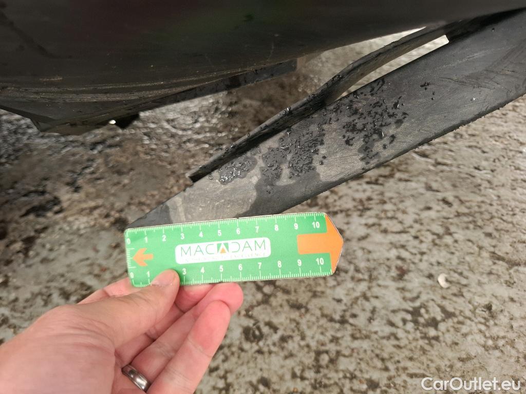  Renault  Trafic  Fourgon Grand Confort L1H1 1000 1.6 dCi 145CV BVA6 E6dT #58