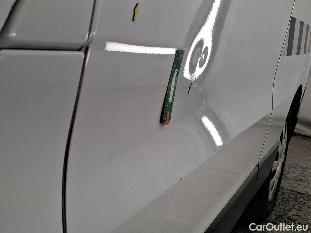  Renault  Trafic  III Fourgon Grand Confort L2H1 1200 1.6 dCi 145CV BVA6 E6dT #9