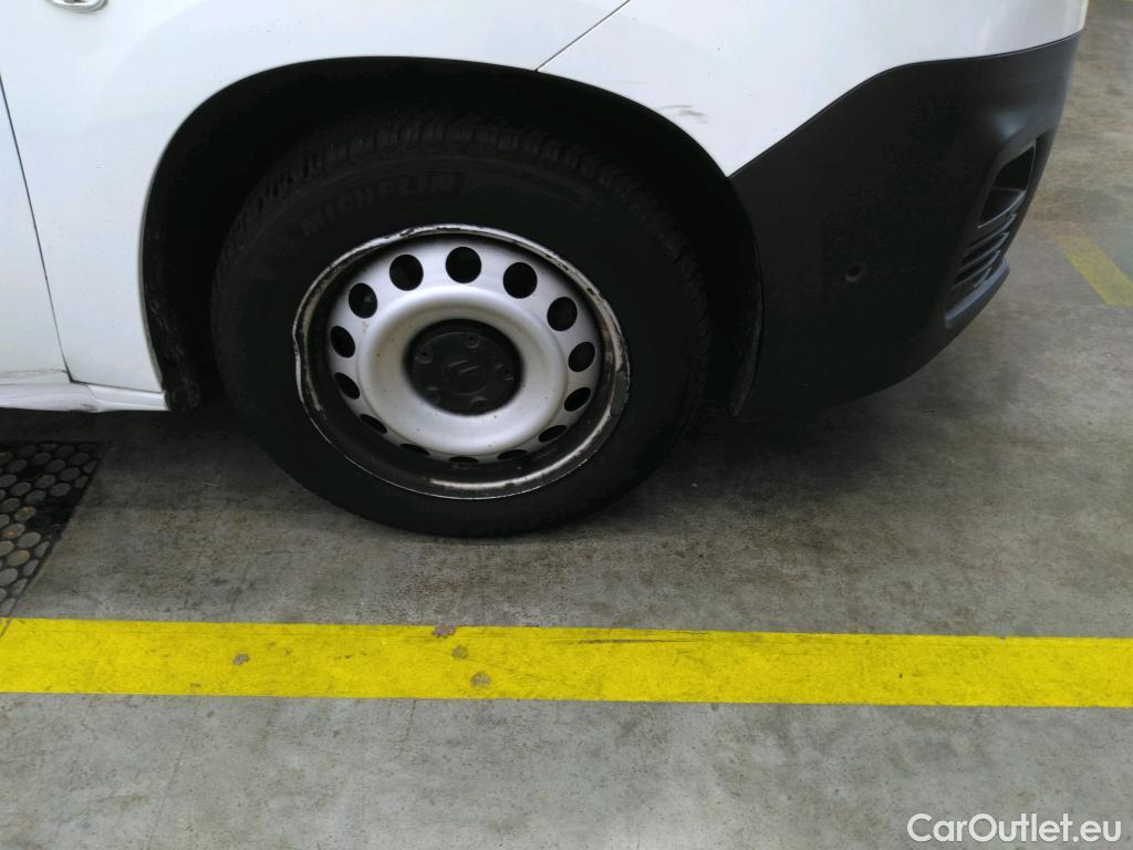  Citroen  Berlingo  Fourgon Driver M 1000 1.5 BlueHDi 100CV BVM5 E6dT #40