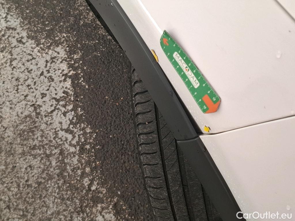  Citroen  C3  Société Feel 1.5 BlueHDI 100CV BVM6 E6d #4