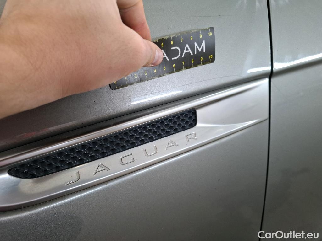  Jaguar  XE JAGUAR  4p Berline D180 HSE STANDARD AUTO 4WD #21