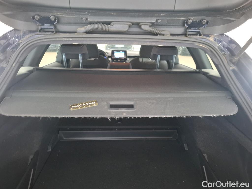  Toyota  Corolla TOYOTA  Touring Sports / 2018 / 5P / Break Hybride 122h Dynamic Business Stage Acad #40