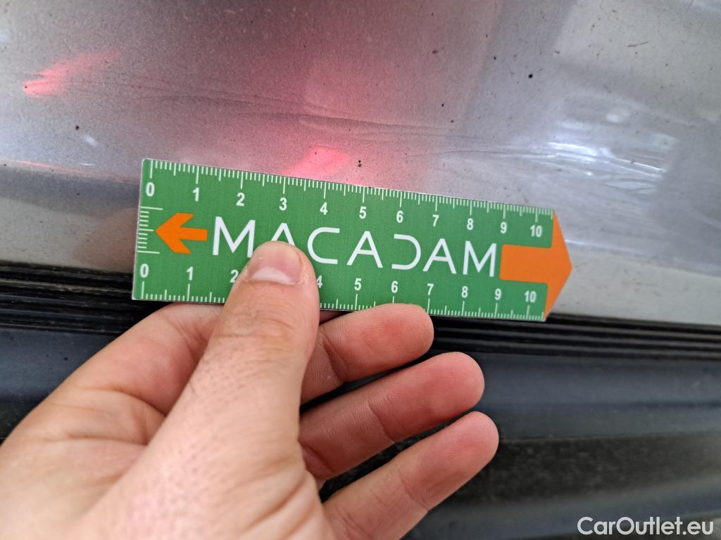  Jaguar  XE JAGUAR  4p Berline D180 HSE STANDARD AUTO 4WD #16