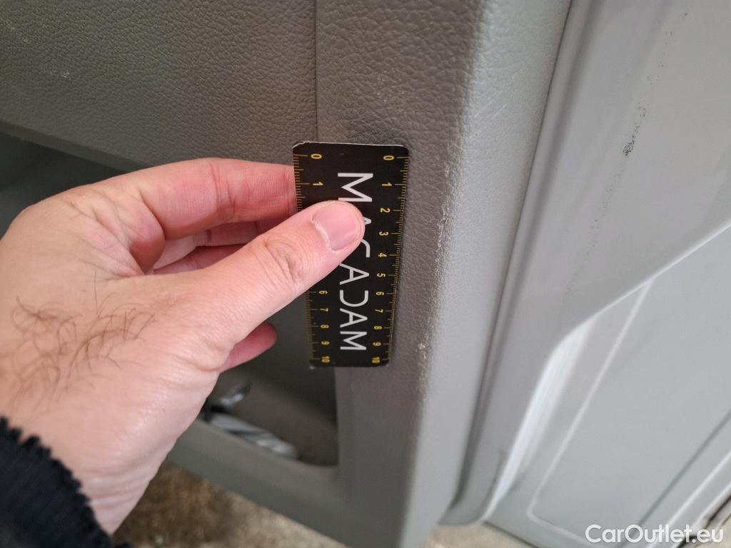  Volkswagen  Transporter VOLKSWAGEN  VU 4p Fourgon 2.0 TDi 102 L1H1 Business Line Plus #29