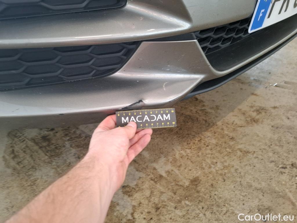  Jaguar  XE JAGUAR  4p Berline D180 HSE STANDARD AUTO 4WD #12