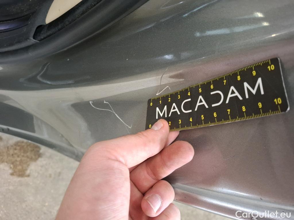  Jaguar  XE JAGUAR  4p Berline D180 HSE STANDARD AUTO 4WD #28