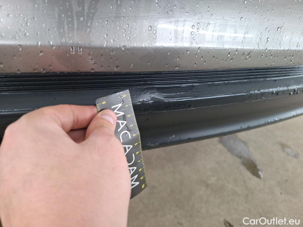  Jaguar  XE JAGUAR  4p Berline D180 HSE STANDARD AUTO 4WD #24