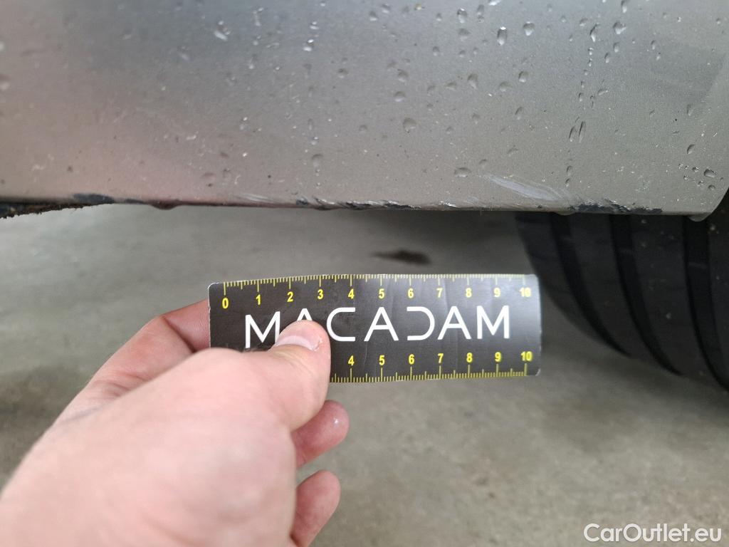  Jaguar  XE JAGUAR  4p Berline D180 HSE STANDARD AUTO 4WD #15