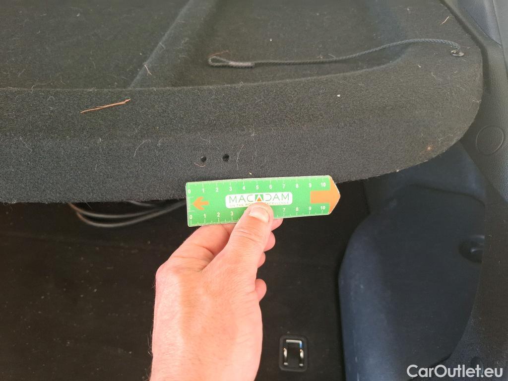  KIA  XCeed KIA  / 2019 / 5P / Crossover 1.6 GDI ISG ISG PHEV ACTIVE BUS DCT6 #31