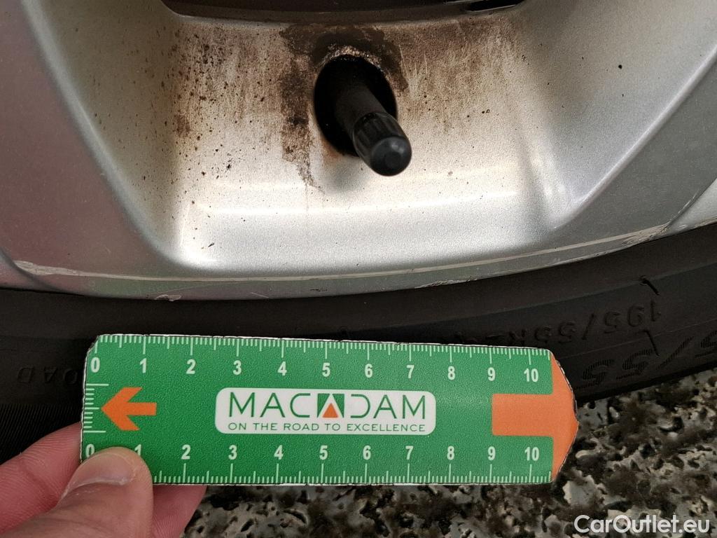  Renault  Scenic  IV Business 1.5 dCi 110CV BVA7 E6 #33