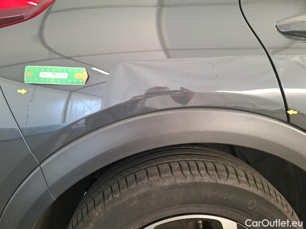  KIA  XCeed KIA  / 2019 / 5P / Crossover 1.6 GDI ISG ISG PHEV ACTIVE BUS DCT6 #6