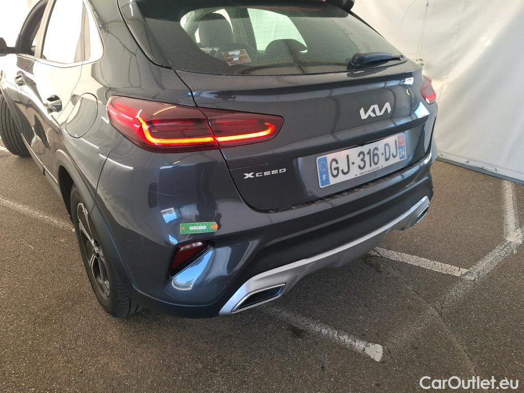  KIA  XCeed KIA  / 2019 / 5P / Crossover 1.6 GDI ISG ISG PHEV ACTIVE BUS DCT6 #7