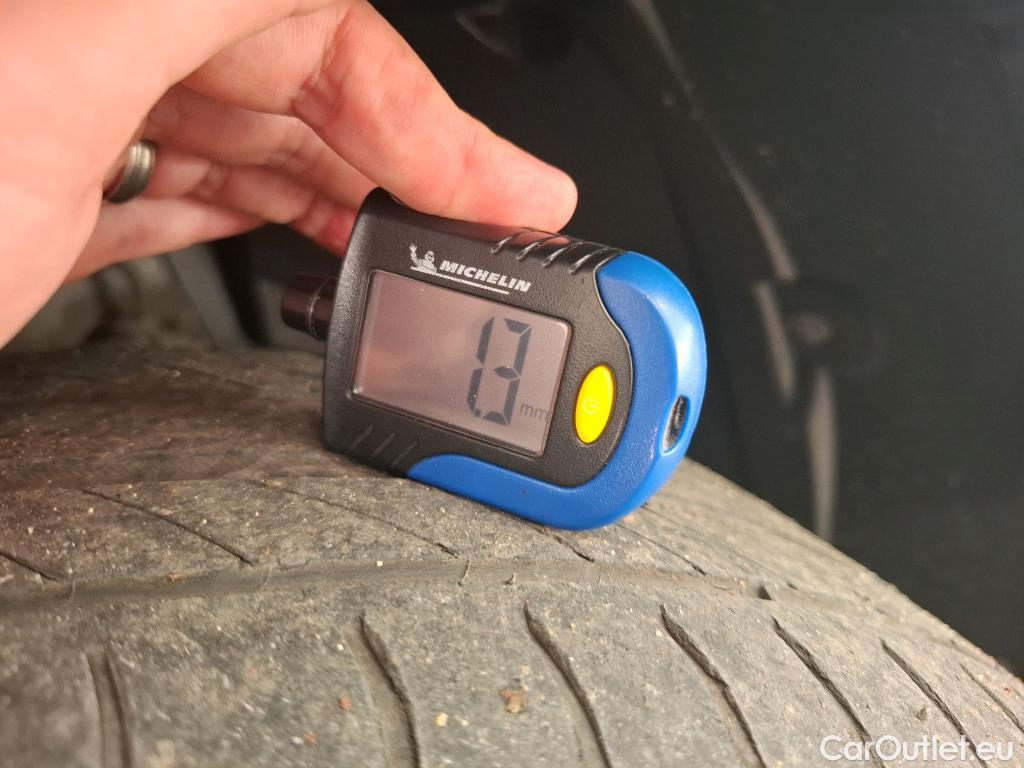  Renault  Kadjar RENAULT  / 2018 / 5P / Crossover Business TCe 140 EDC FAP #19