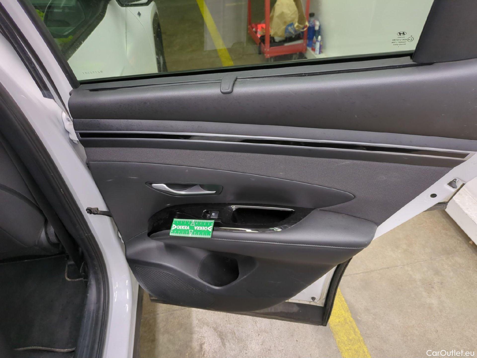  Hyundai  Tucson HYUNDAI  / 2020 / 5P / SUV 1.6 T-GDI 150 DCT-7 HYBRID 48V CREATIVE #32