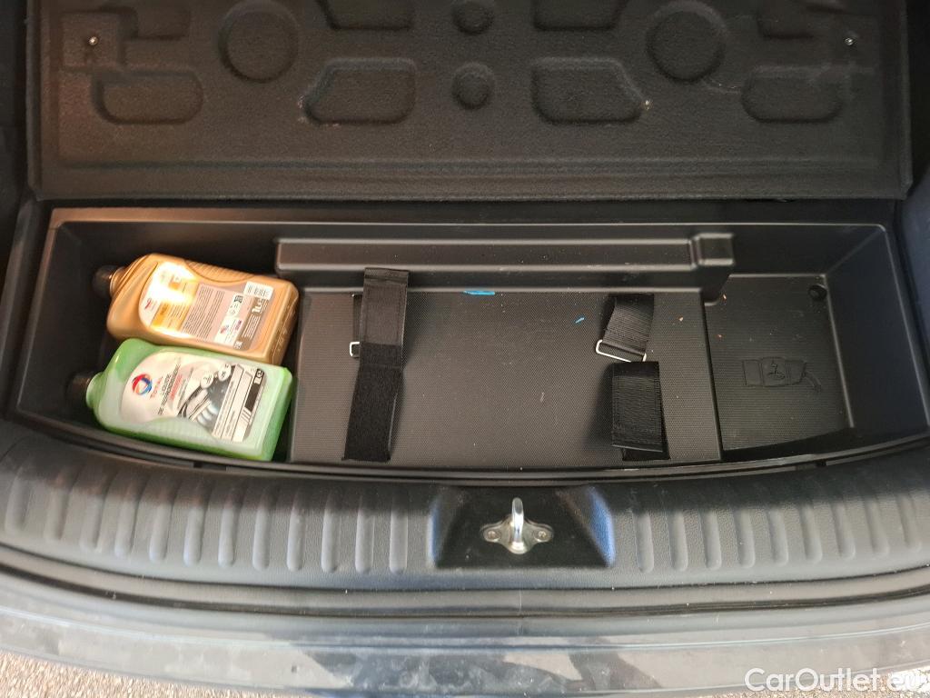  KIA  XCeed KIA  / 2019 / 5P / Crossover 1.6 GDI ISG ISG PHEV ACTIVE BUS DCT6 #26