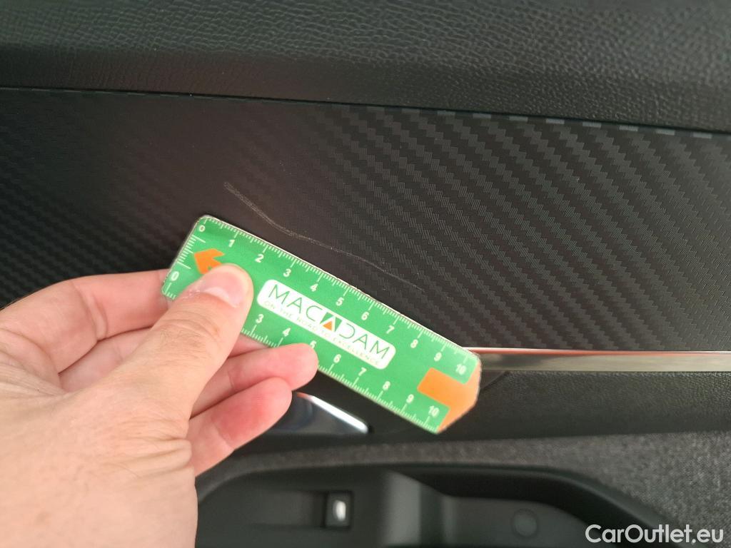  Peugeot  5008  Active Pack 1.5 HDi 130CV BVA8 7 Sieges E6d #10