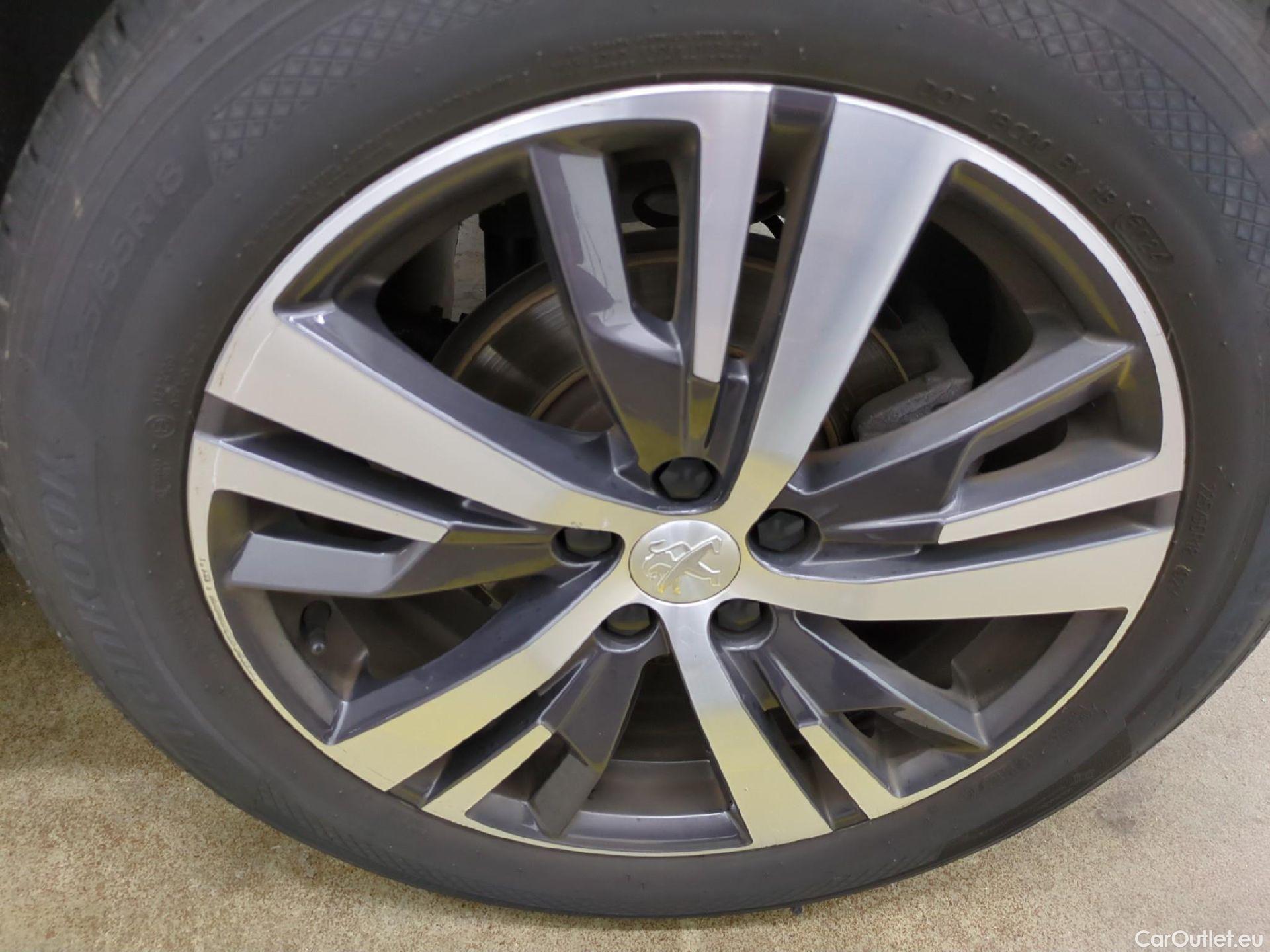  Peugeot  5008  Allure 1.5 HDi 130CV BVA8 7 Sieges E6d #34