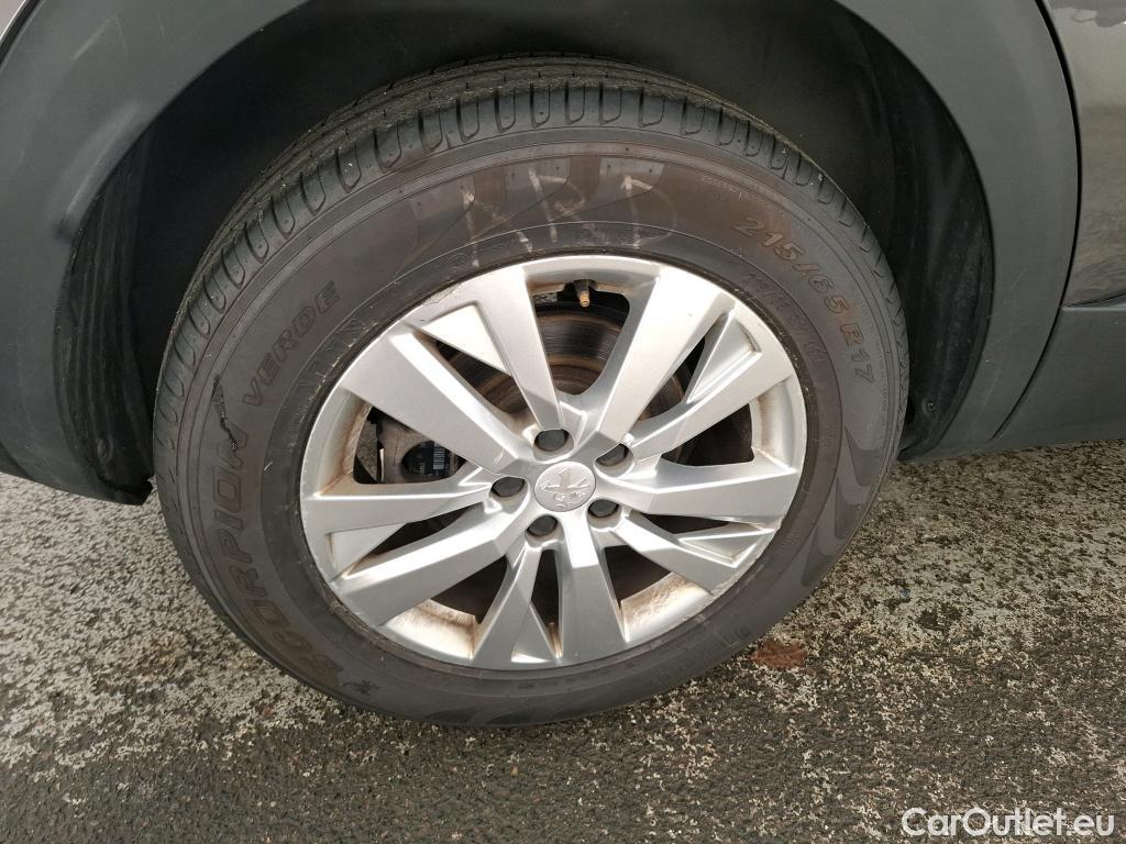  Peugeot  3008 PEUGEOT  / 2020 / 5P / SUV PureTech 130 S&S EAT8 Active BUS #6