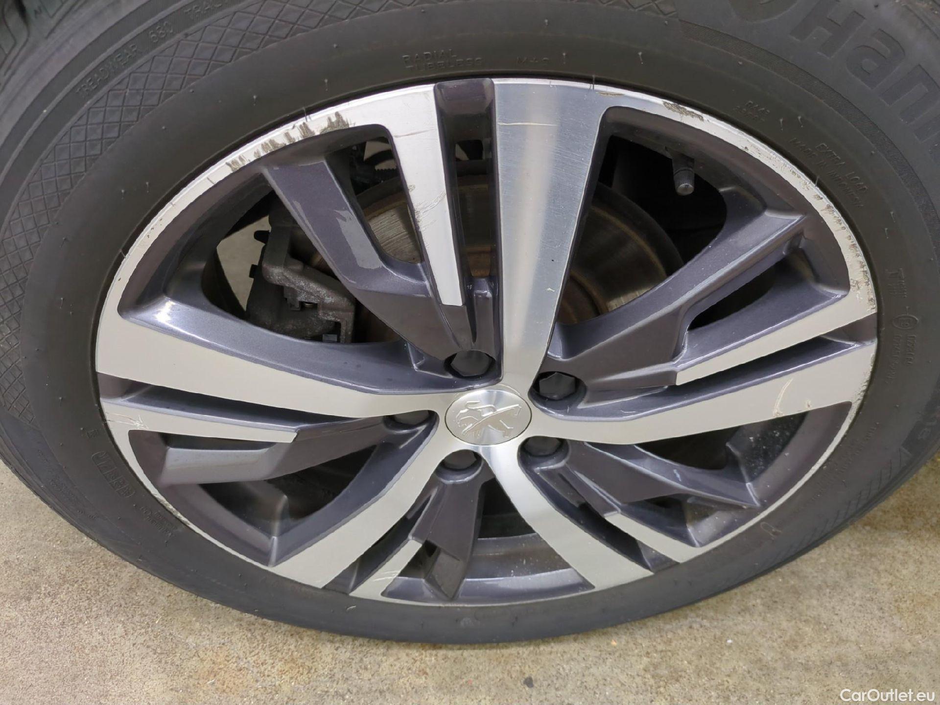  Peugeot  5008  Allure 1.5 HDi 130CV BVA8 7 Sieges E6d #41