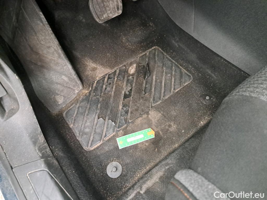  Peugeot  3008  II Active Pack 1.2 PureTech 130CV BVA8 E6d #2